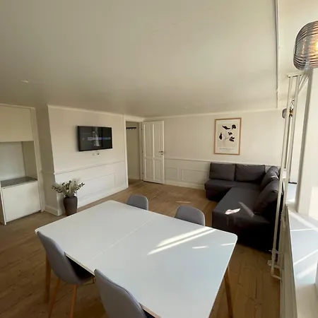 Apartment Elegant In